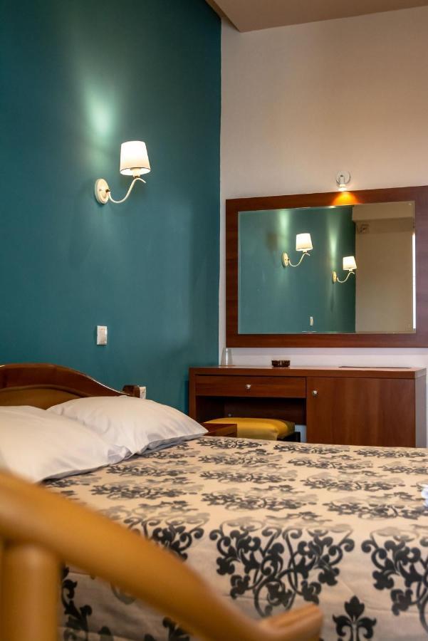 Telis Hotel Aigio Exterior photo